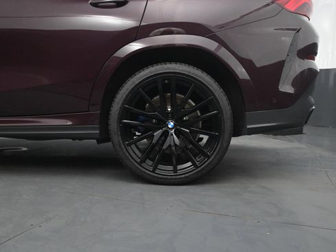 Used 2021 BMW X6 M50i image 13