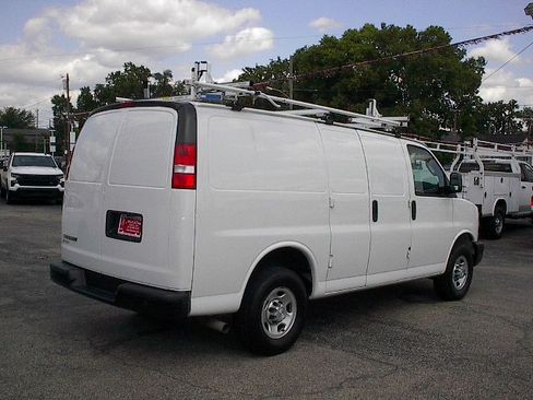 Used 2021 Chevrolet Express 3500 UNAVAIL RWD image 4