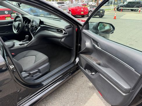 Used 2024 Toyota Camry LE FWD image 17