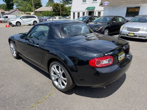 Used 2014 MAZDA MX-5 Miata Grand Touring Hard Top RWD image 28