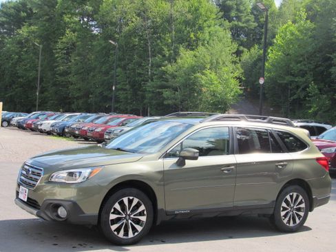 Used 2017 Subaru Outback 3.6R Limited AWD/4WD image 2