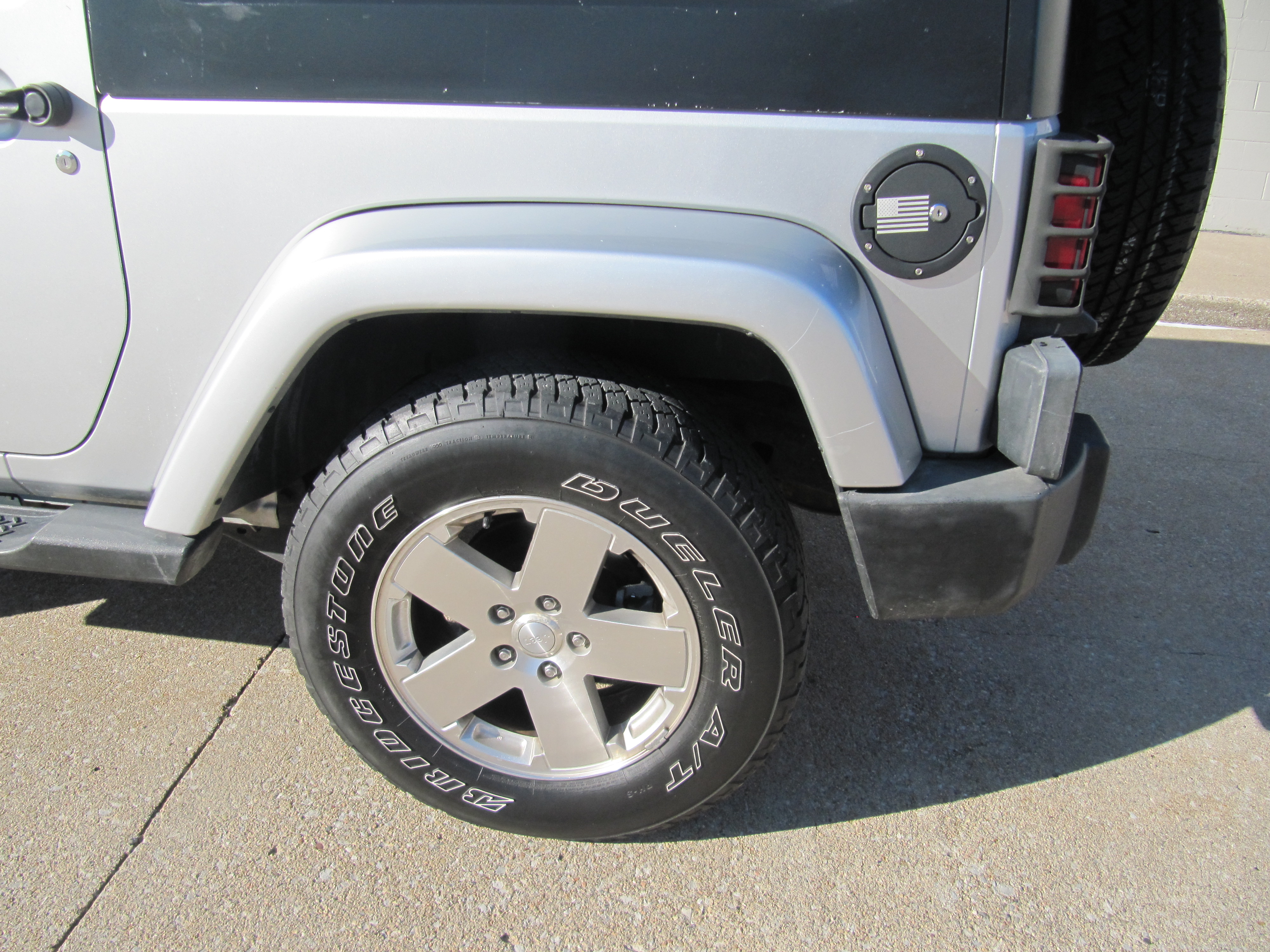 Used 2008 Jeep Wrangler Sahara AWD/4WD image 5