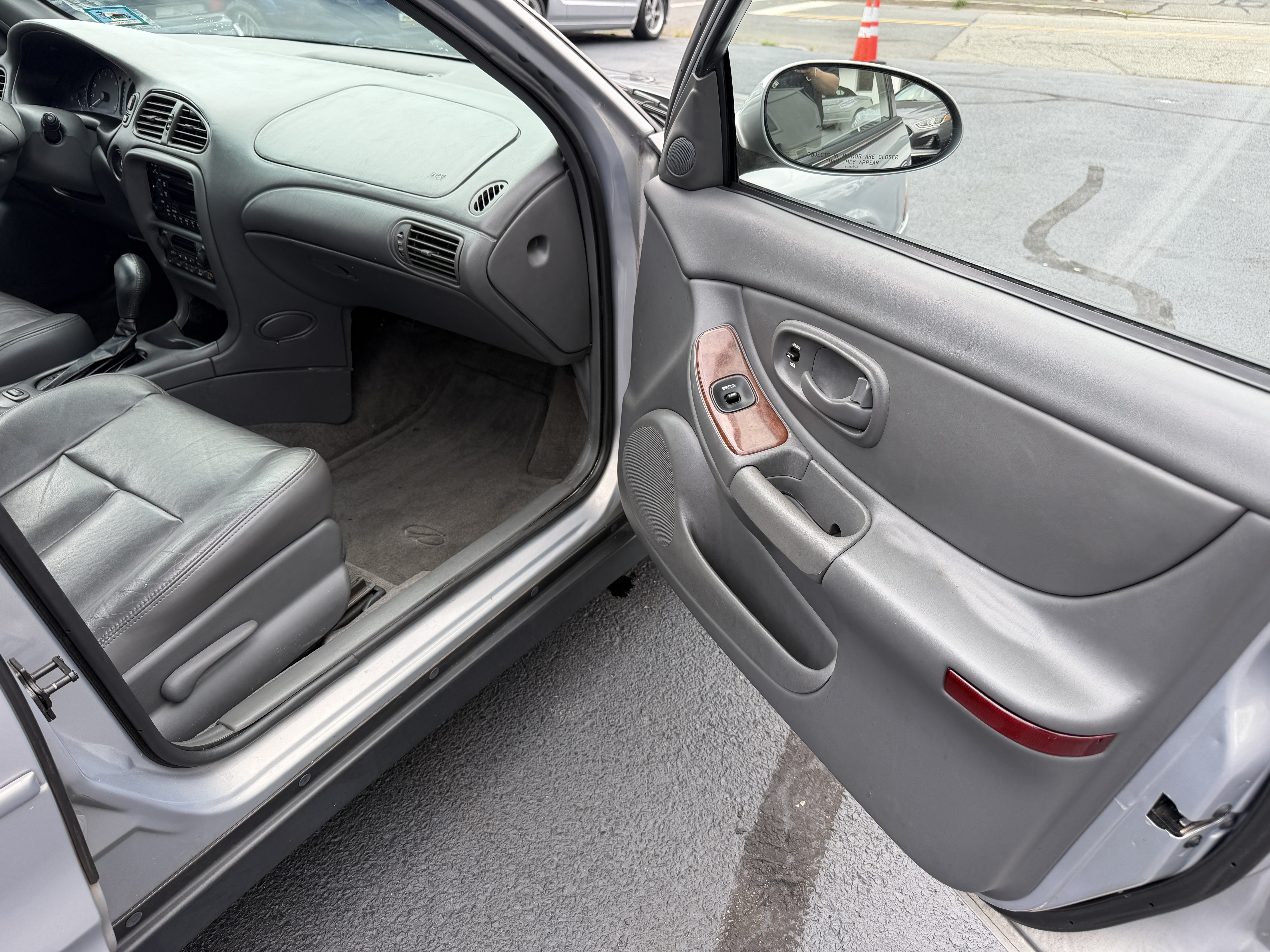 Used 2000 Oldsmobile Intrigue GL FWD image 15