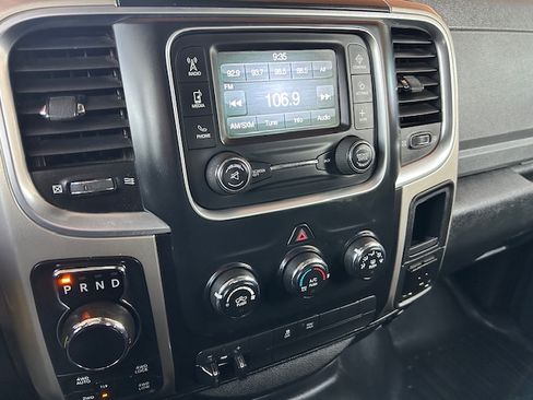 Used 2015 RAM 1500 SLT image 17