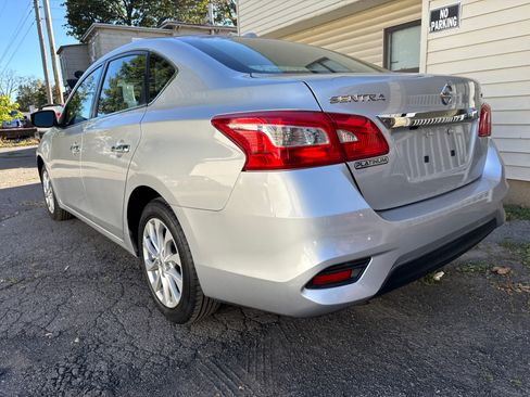 Used 2019 Nissan Sentra SV image 4