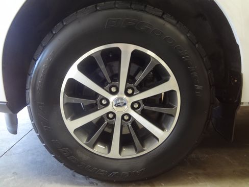 Used 2019 Ford Expedition XL image 18