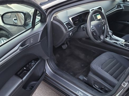 Used 2013 Ford Fusion SE FWD image 11