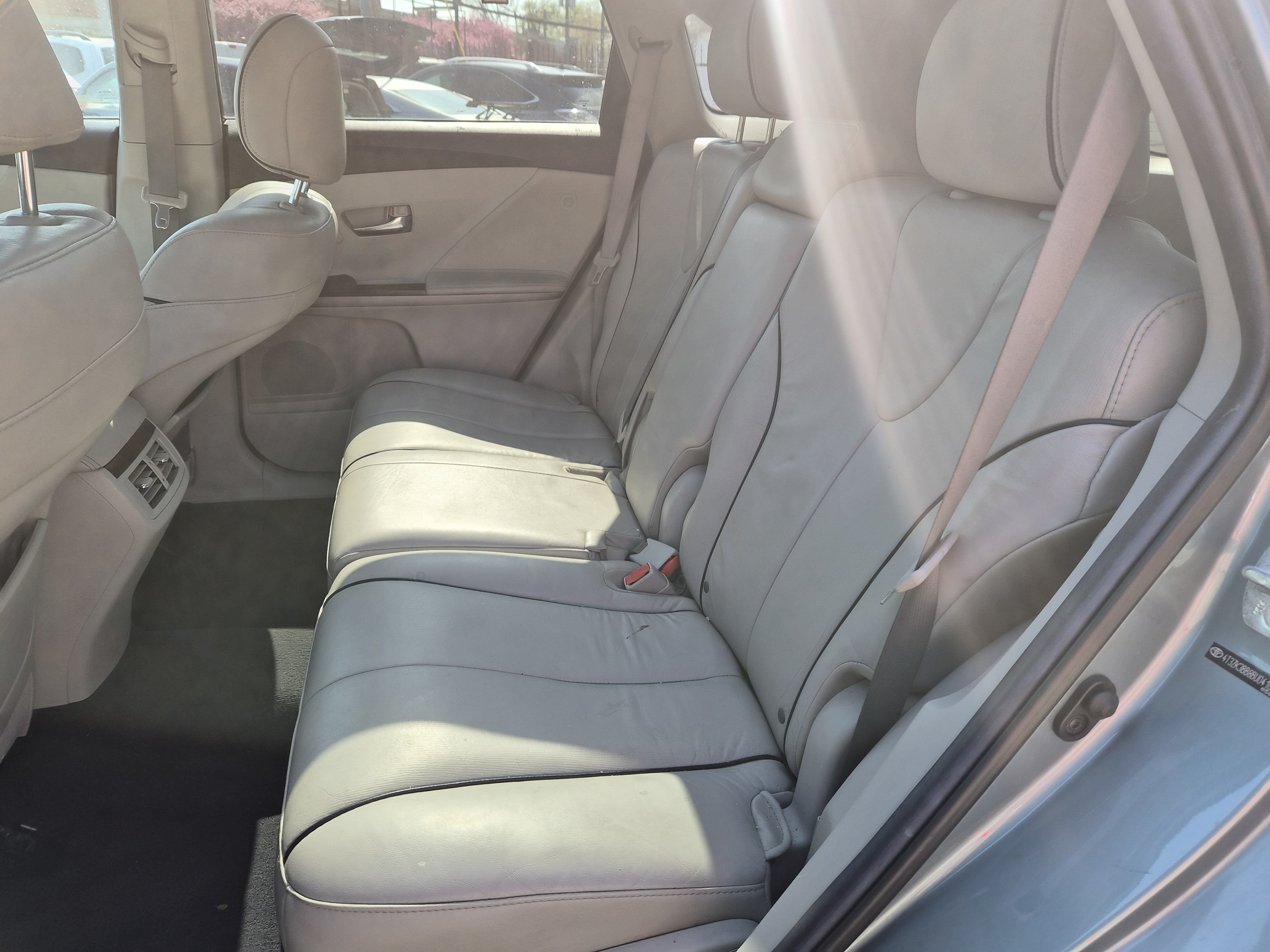 Used 2011 Toyota Venza FWD image 10