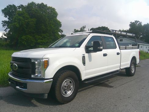 Used 2019 Ford F250 2WD Crew Cab Super Duty image 5