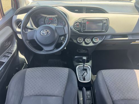 Used 2015 Toyota Yaris L Hatchback FWD image 22