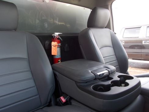 Used 2015 RAM 1500 Tradesman image 21