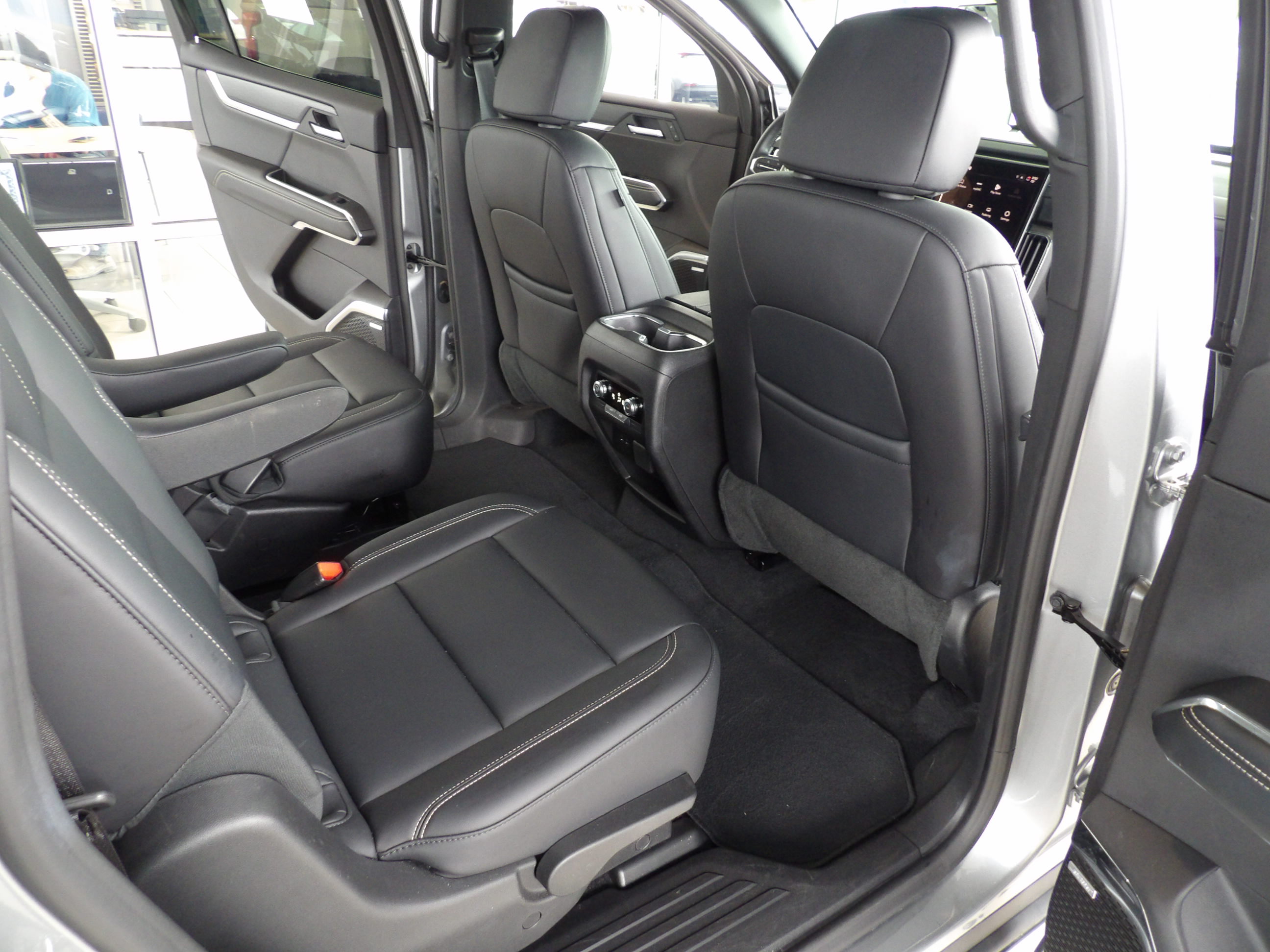 Used 2026 GMC Acadia FWD Elevation image 23