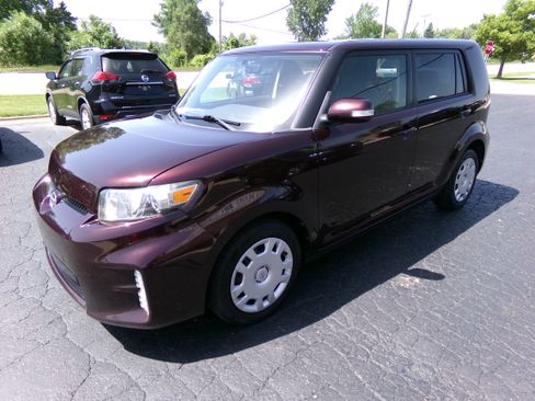 Used 2015 Scion xB UNAVAIL FWD image 1