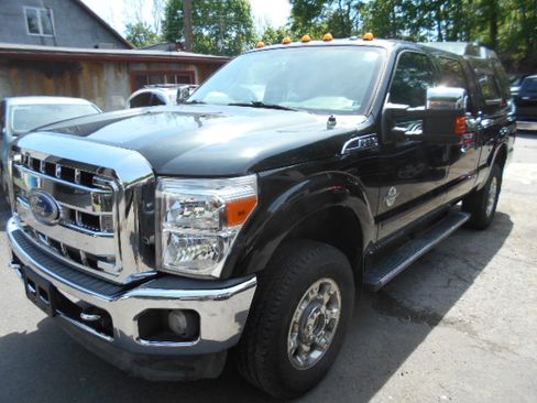 Used 2015 Ford F250 4x4 Crew Cab Super Duty image 1