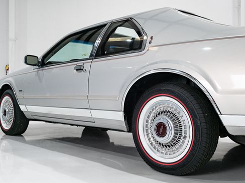 Used 1990 Lincoln Mark VII Blass image 23