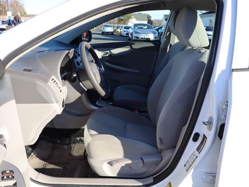 Used 2010 Toyota Corolla LE image 13