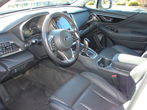 Used 2021 Subaru Outback Limited XT image 5