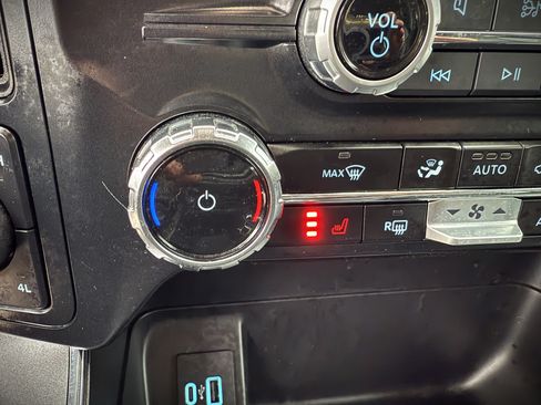 Used 2023 Ford F150 XLT image 37