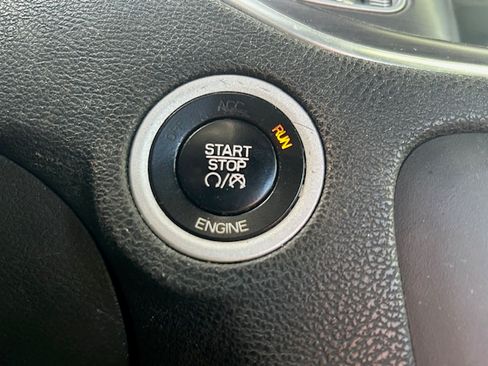 Used 2015 Dodge Charger SE image 14