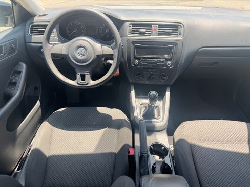 Used 2013 Volkswagen Jetta S Sedan 4D FWD image 21