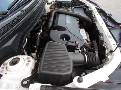 Used 2019 Chevrolet Equinox LT image 11