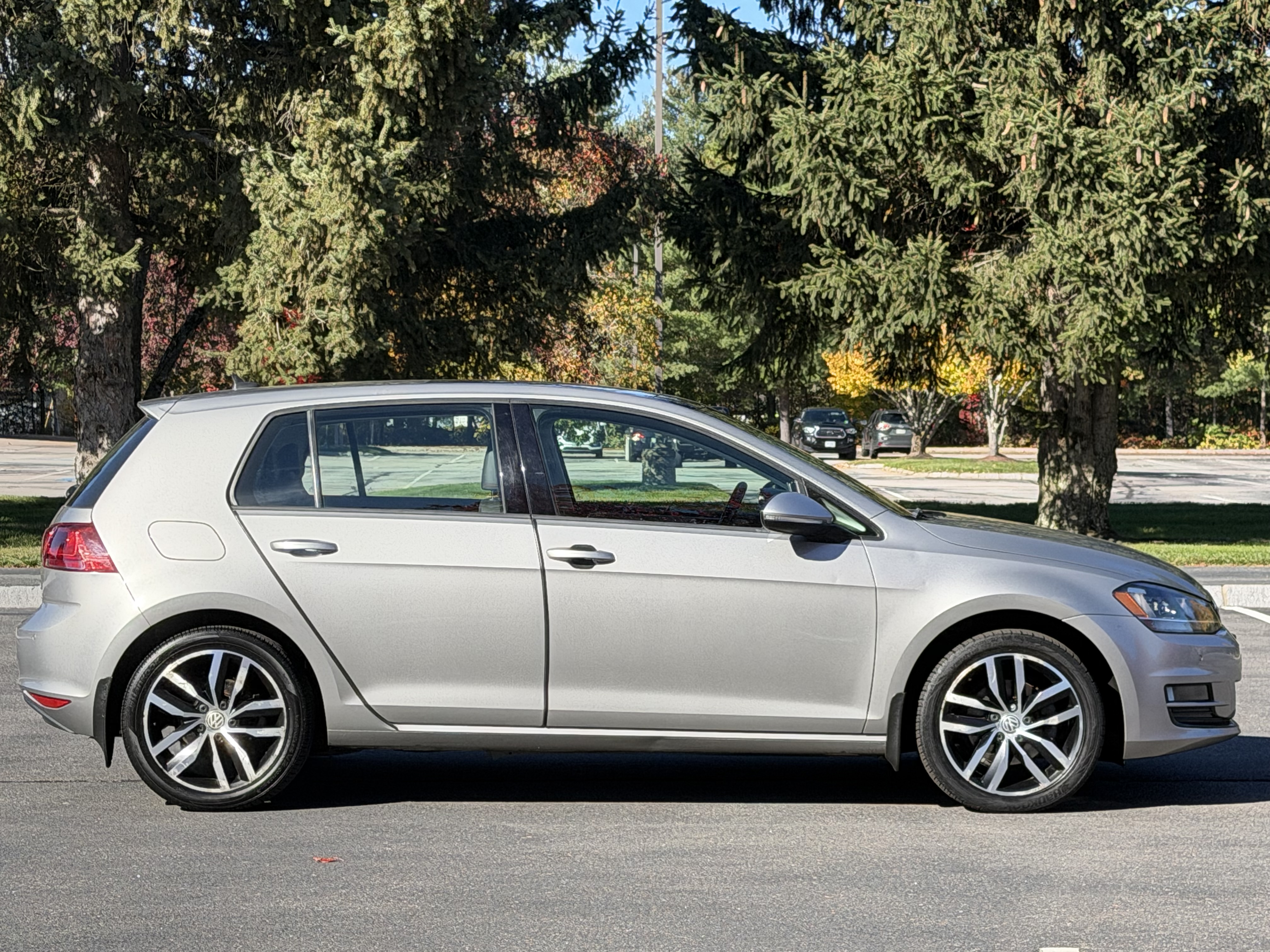 Used 2016 Volkswagen Golf SE FWD image 75