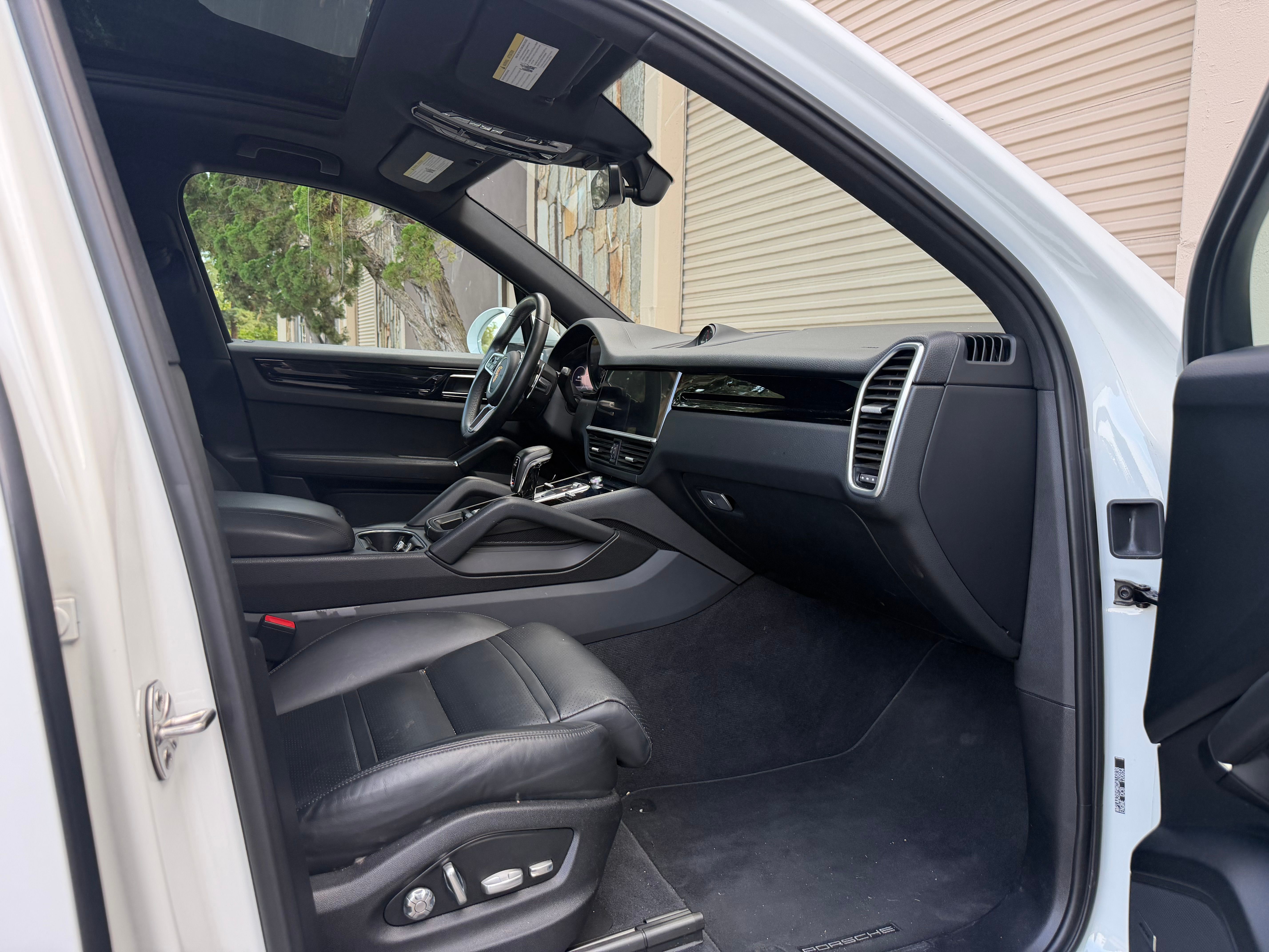 Used 2019 Porsche Cayenne UNAVAIL AWD/4WD image 10