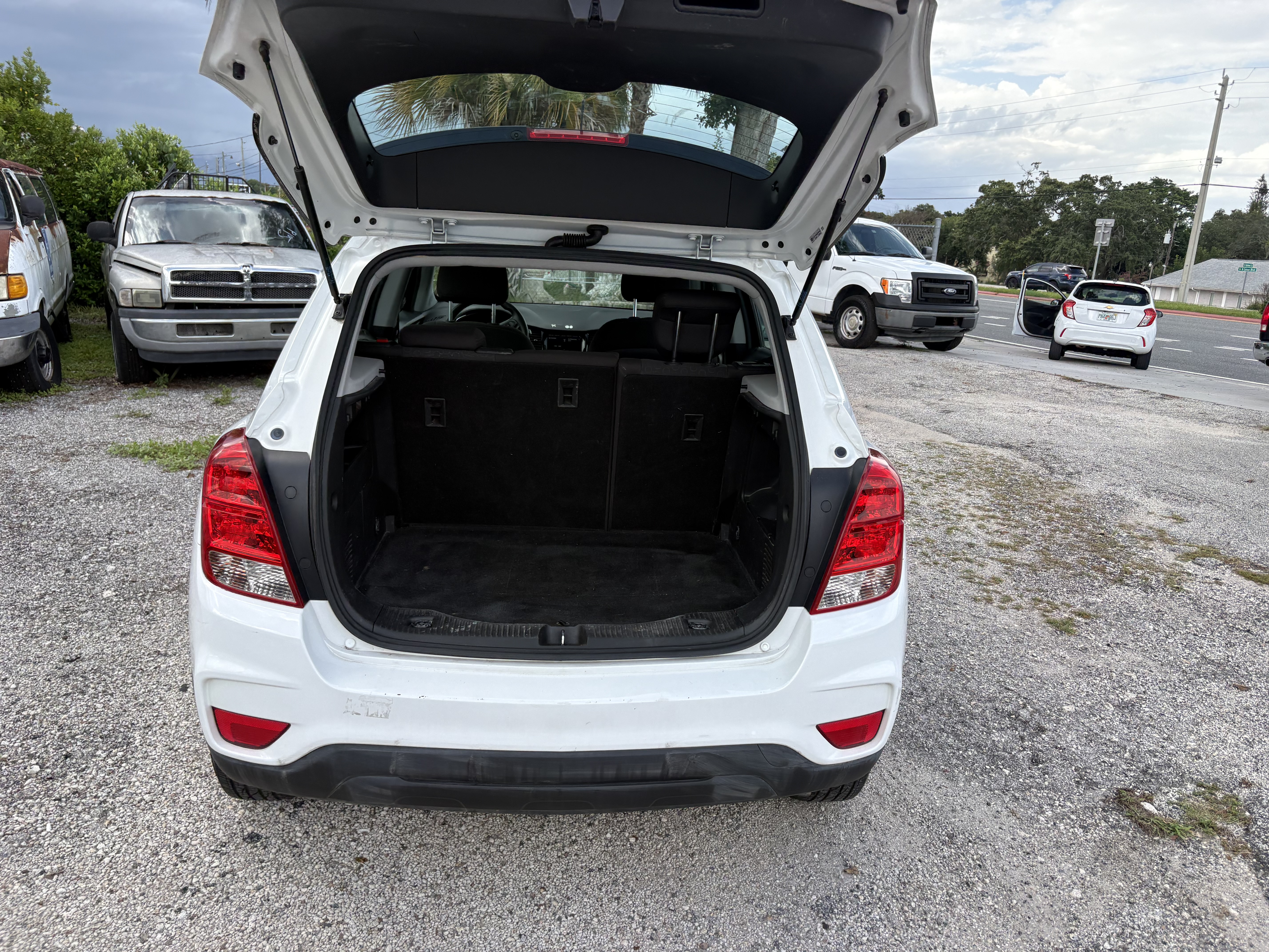 Used 2018 Chevrolet Trax AWD LS image 10