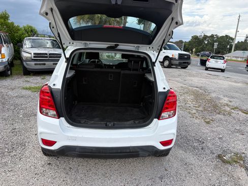 Used 2018 Chevrolet Trax AWD LS image 10