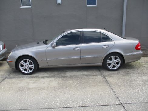 Used 2006 Mercedes-Benz E 350 image 1