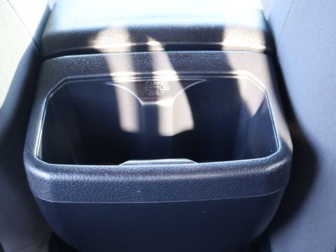 Used 2018 Toyota Tacoma TRD Sport image 19