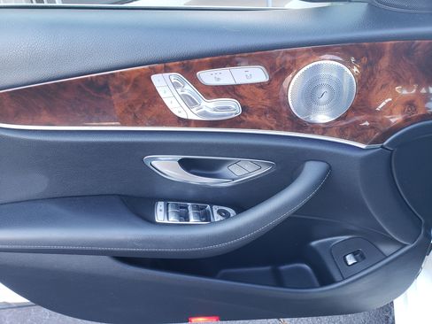 Used 2017 Mercedes-Benz E 300 image 16