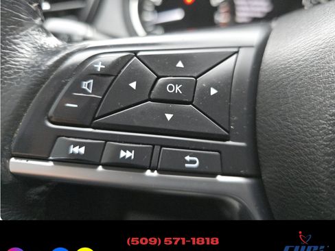 Used 2018 Nissan Rogue SV image 14