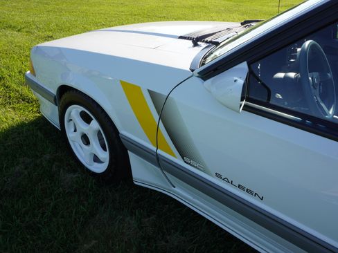 Used 1989 Ford Mustang LX V8 Hatchback RWD image 10