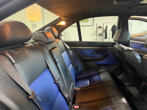 Used 2003 BMW M5 RWD image 29