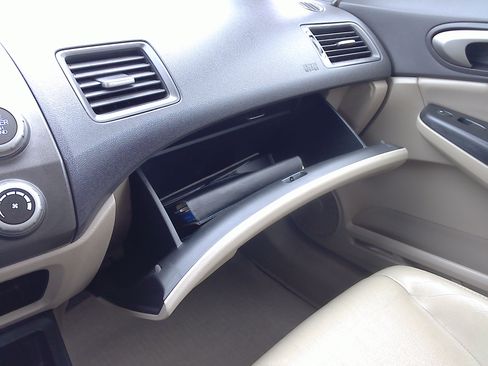 Used 2010 Honda Civic image 17