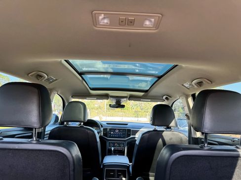 Used 2019 Volkswagen Atlas SE image 32