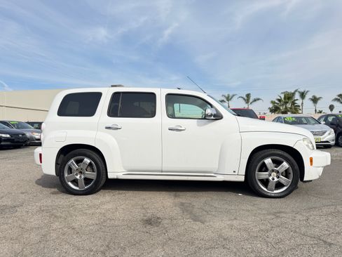 Used 2009 Chevrolet HHR LT image 9