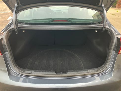 Used 2018 Kia Forte Sedan FWD image 14