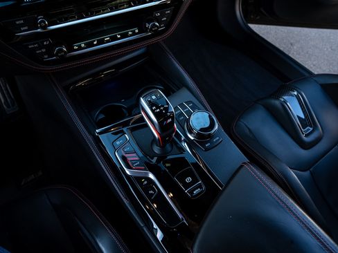 Used 2022 BMW M5 CS image 21