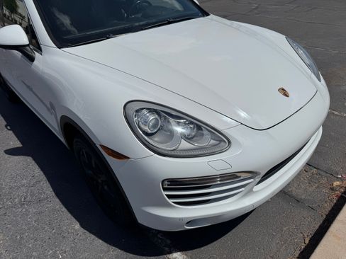 Used 2014 Porsche Cayenne AWD/4WD image 11
