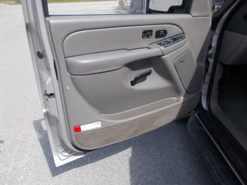 Used 2005 Chevrolet Tahoe 4WD image 5