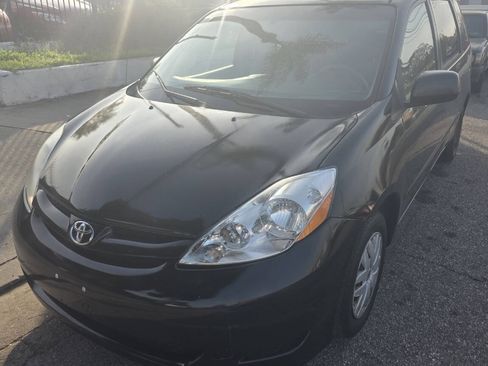 Used 2008 Toyota Sienna image 3