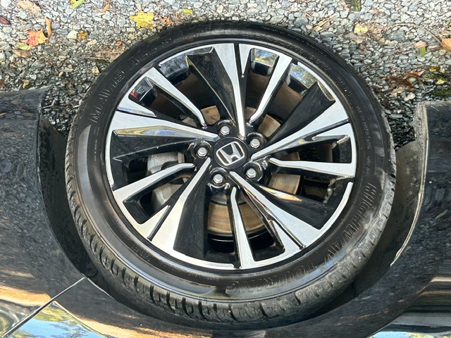Used 2017 Honda Accord EX-L Coupe image 33