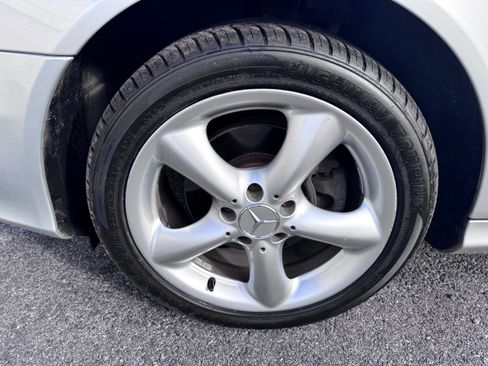 Used 2005 Mercedes-Benz CLK 320 image 10