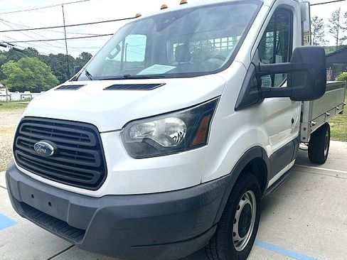 Used 2018 Ford Transit 250 138 RWD image 24
