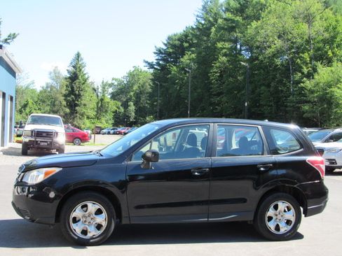 Used 2014 Subaru Forester 2.5i AWD/4WD image 3