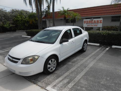 Used 2009 Chevrolet Cobalt LS Sedan FWD image 1