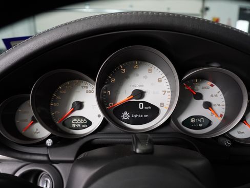 Used 2005 Porsche 911 Carrera S RWD image 36