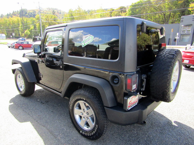 Used 2012 Jeep Wrangler 4WD Rubicon image 6